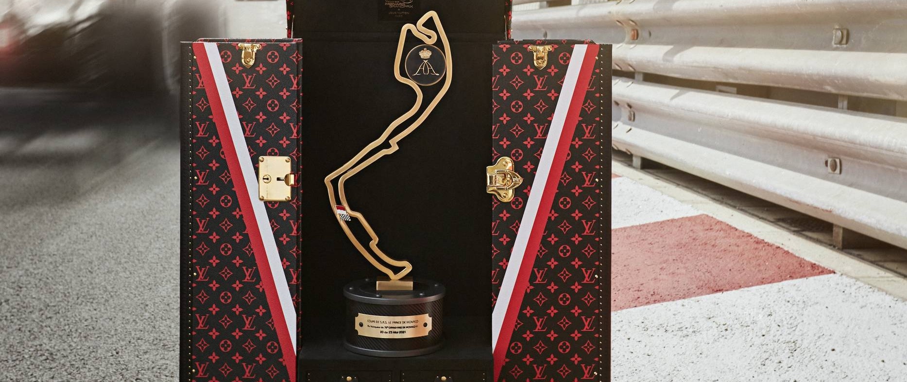 Louis Vuitton Presents The Trophy Trunk Case For The 80th F1 Grand Prix -  JetSet